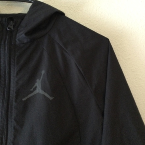 Jordan Jumpman Full-Zip Windbreaker - Picture 2 of 13